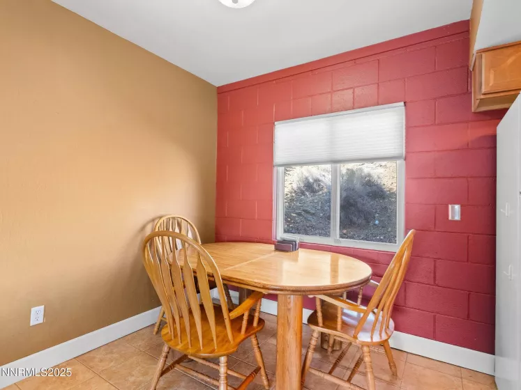 230 Bisset, Reno, Nevada 89503, 2 Bedrooms Bedrooms, ,2 BathroomsBathrooms,Residential,Residential,Bisset,250054822
