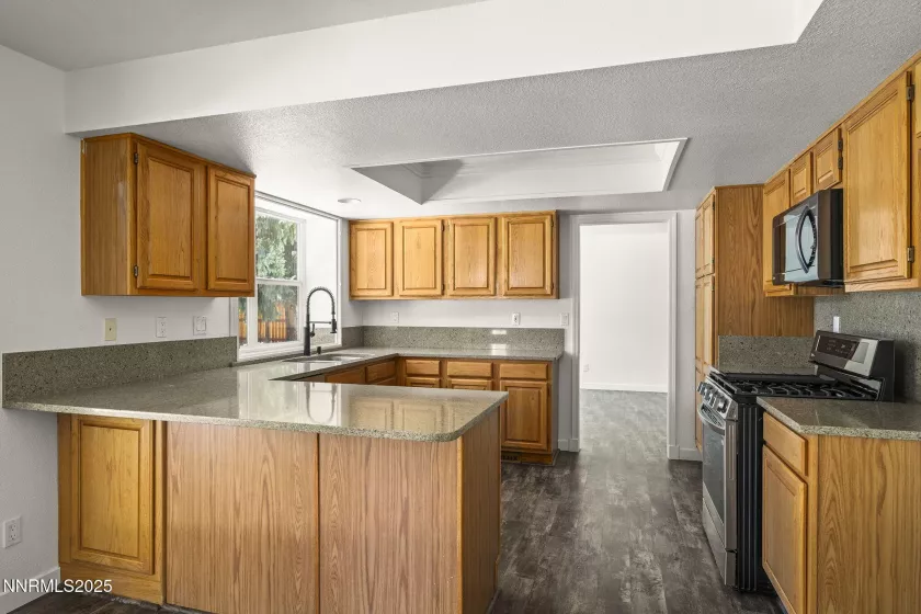 7998 Rusty, Reno, Nevada 89511, 3 Bedrooms Bedrooms, ,3 BathroomsBathrooms,Residential,Residential,Rusty,250054812