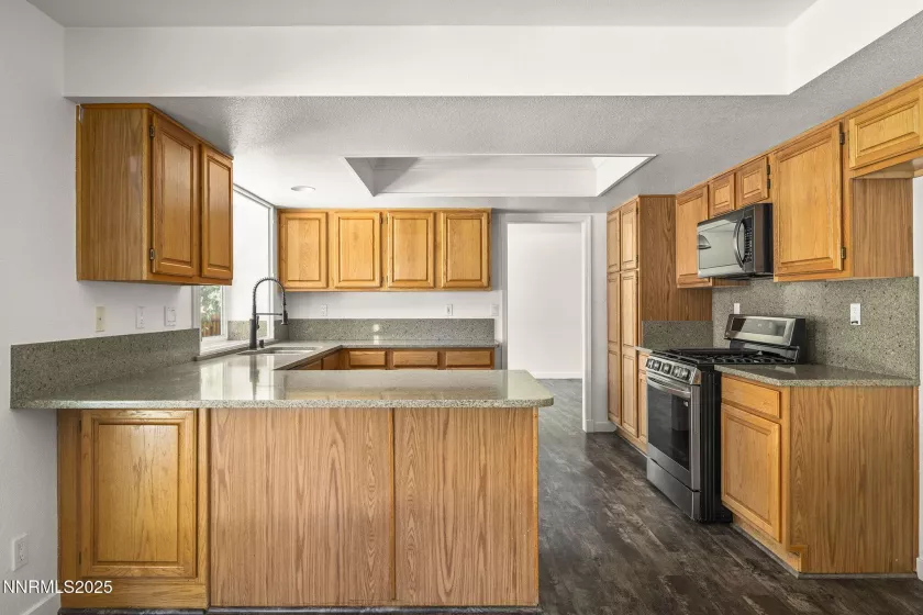 7998 Rusty, Reno, Nevada 89511, 3 Bedrooms Bedrooms, ,3 BathroomsBathrooms,Residential,Residential,Rusty,250054812