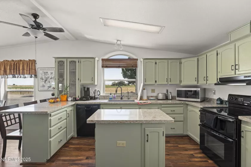 3880 Edwards, Fallon, Nevada 89406, 3 Bedrooms Bedrooms, ,2 BathroomsBathrooms,Residential,Residential,Edwards,250054825