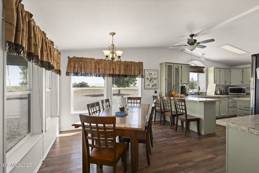3880 Edwards, Fallon, Nevada 89406, 3 Bedrooms Bedrooms, ,2 BathroomsBathrooms,Residential,Residential,Edwards,250054825