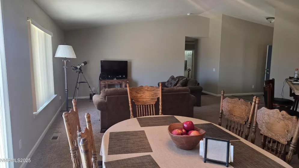 3160 Snowberry, Silver Springs, Nevada 89429, 3 Bedrooms Bedrooms, ,2 BathroomsBathrooms,Residential,Residential,Snowberry,250054829