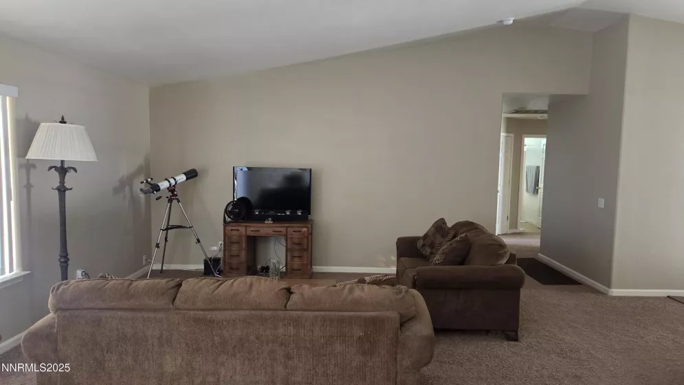 3160 Snowberry, Silver Springs, Nevada 89429, 3 Bedrooms Bedrooms, ,2 BathroomsBathrooms,Residential,Residential,Snowberry,250054829