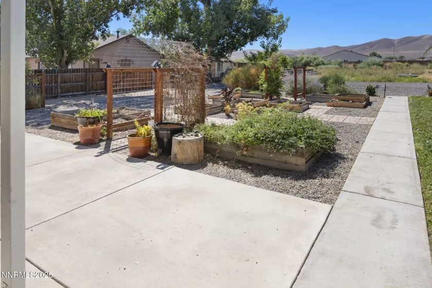 1165 Farm, Fernley, Nevada 89408, 4 Bedrooms Bedrooms, ,3 BathroomsBathrooms,Residential,Residential,Farm,250054831