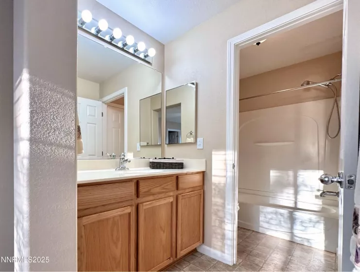 9255 Lone Wolf, Reno, Nevada 89506, 2 Bedrooms Bedrooms, ,2 BathroomsBathrooms,Residential,Residential,Lone Wolf,250054833