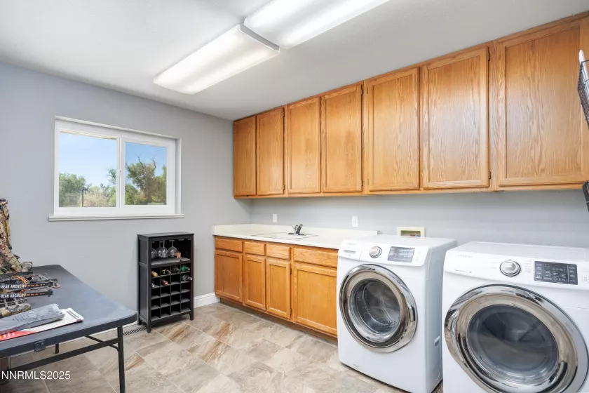 455 Carson River, Fallon, Nevada 89406, 4 Bedrooms Bedrooms, ,3 BathroomsBathrooms,Residential,Residential,Carson River,250054837
