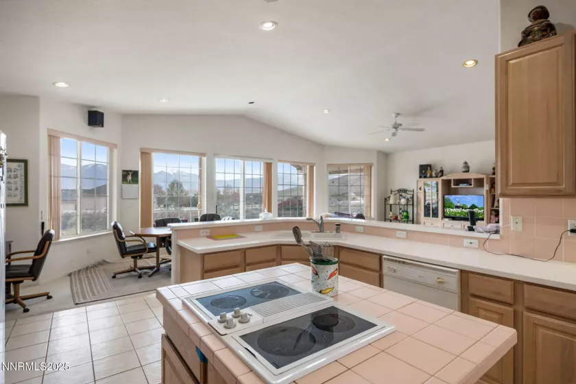 2872 Squires, Minden, Nevada 89423, 3 Bedrooms Bedrooms, ,3 BathroomsBathrooms,Residential,Residential,Squires,250054838