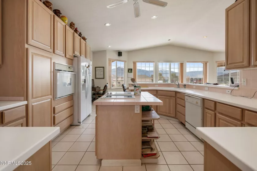 2872 Squires, Minden, Nevada 89423, 3 Bedrooms Bedrooms, ,3 BathroomsBathrooms,Residential,Residential,Squires,250054838