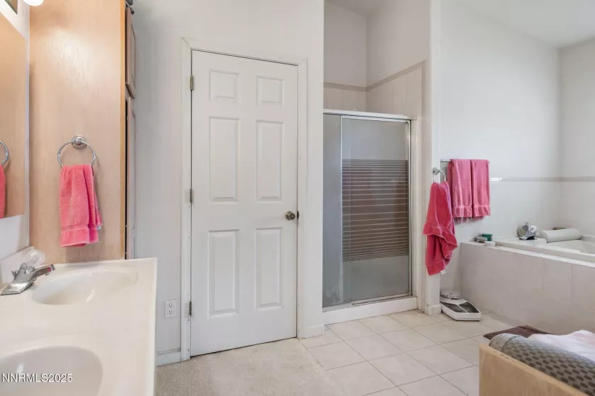2872 Squires, Minden, Nevada 89423, 3 Bedrooms Bedrooms, ,3 BathroomsBathrooms,Residential,Residential,Squires,250054838