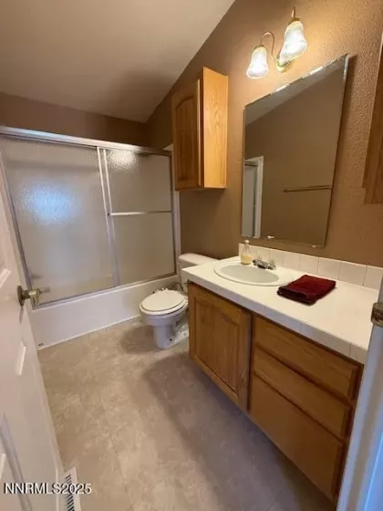 Spare Full Bathroom