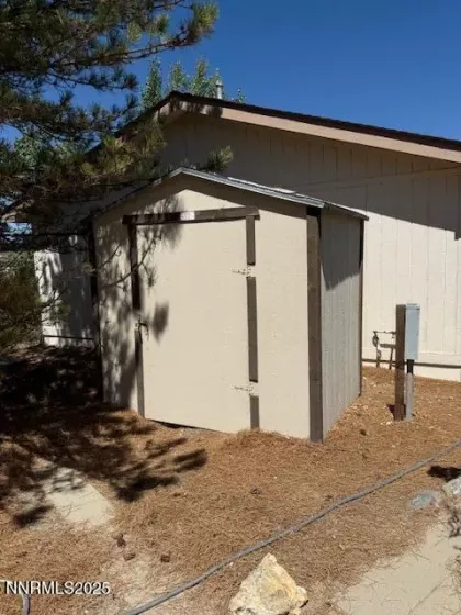 Pump House with Water Filtration