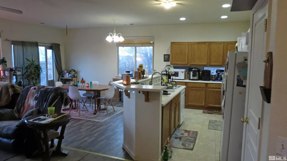 201 Crown Point, Dayton, Nevada 89403, 3 Bedrooms Bedrooms, ,2 BathroomsBathrooms,Residential,Residential,Crown Point,250006448