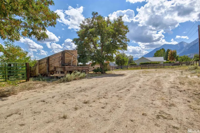 1461 Foothill, Gardnerville, Nevada 89460, 2 Bedrooms Bedrooms, ,2 BathroomsBathrooms,Residential,Residential,Foothill,230011772