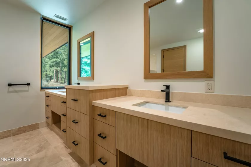 Guest Bedroom Bathroom