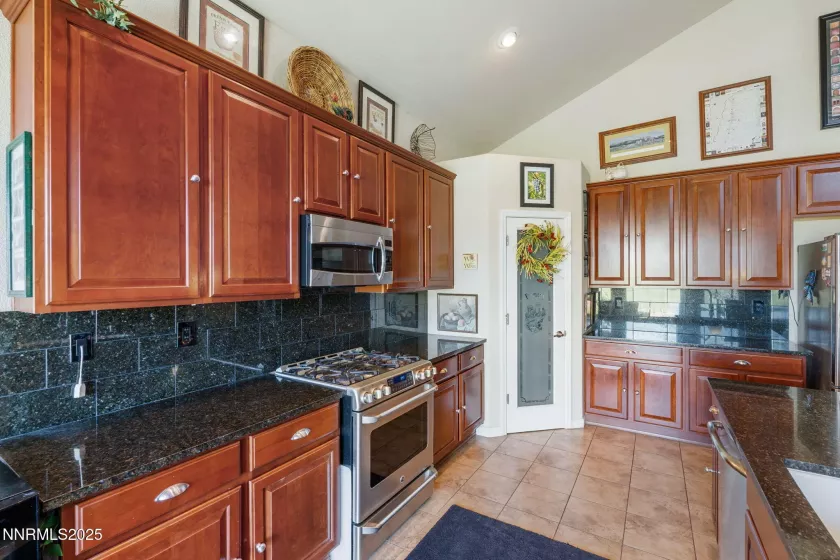 648 St Andrews, Dayton, Nevada 89403, 4 Bedrooms Bedrooms, ,3 BathroomsBathrooms,Residential,Residential,St Andrews,250054878