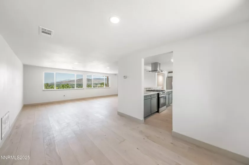 210 Sutro, Carson City, Nevada 89706, 4 Bedrooms Bedrooms, ,3 BathroomsBathrooms,Residential,Residential,Sutro,250054907