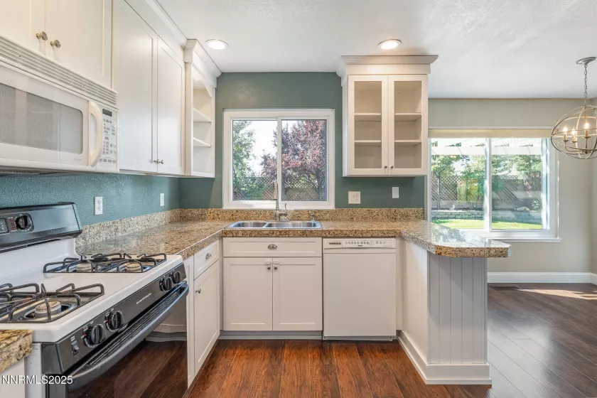 5976 Coyote Ridge, Reno, Nevada 89523, 2 Bedrooms Bedrooms, ,3 BathroomsBathrooms,Residential,Residential,Coyote Ridge,250054908