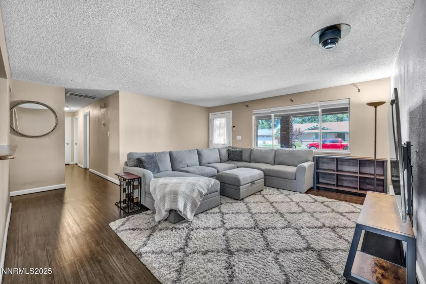 625 Lander, Carson City, Nevada 89701, 3 Bedrooms Bedrooms, ,2 BathroomsBathrooms,Residential,Residential,Lander,250054910