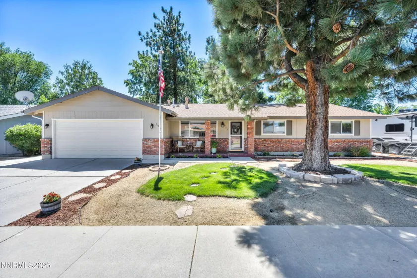625 Lander, Carson City, Nevada 89701, 3 Bedrooms Bedrooms, ,2 BathroomsBathrooms,Residential,Residential,Lander,250054910