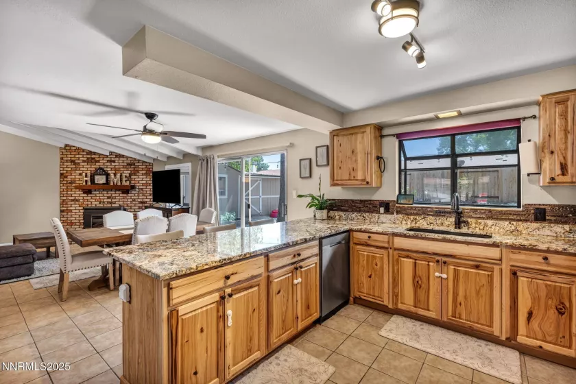 625 Lander, Carson City, Nevada 89701, 3 Bedrooms Bedrooms, ,2 BathroomsBathrooms,Residential,Residential,Lander,250054910