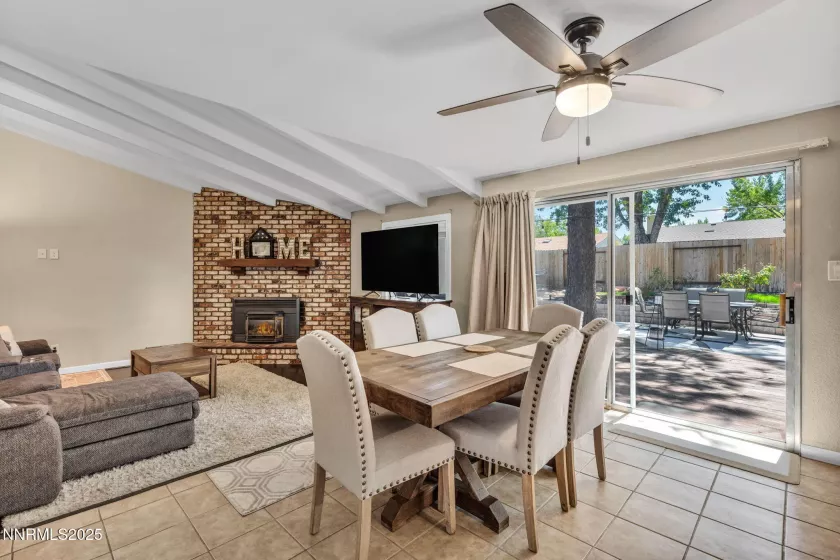 625 Lander, Carson City, Nevada 89701, 3 Bedrooms Bedrooms, ,2 BathroomsBathrooms,Residential,Residential,Lander,250054910