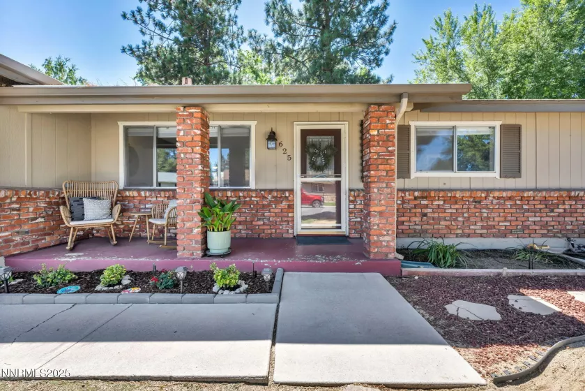 625 Lander, Carson City, Nevada 89701, 3 Bedrooms Bedrooms, ,2 BathroomsBathrooms,Residential,Residential,Lander,250054910