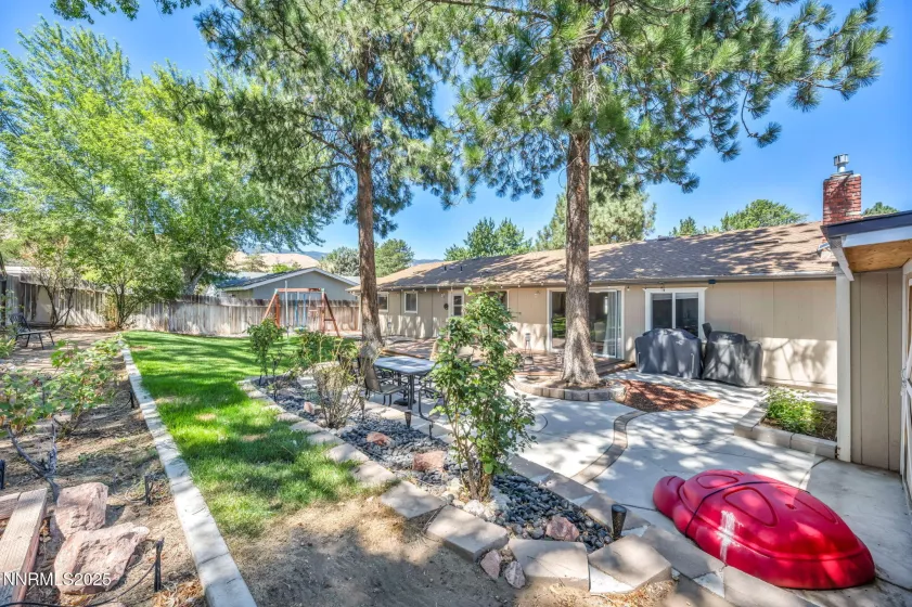 625 Lander, Carson City, Nevada 89701, 3 Bedrooms Bedrooms, ,2 BathroomsBathrooms,Residential,Residential,Lander,250054910