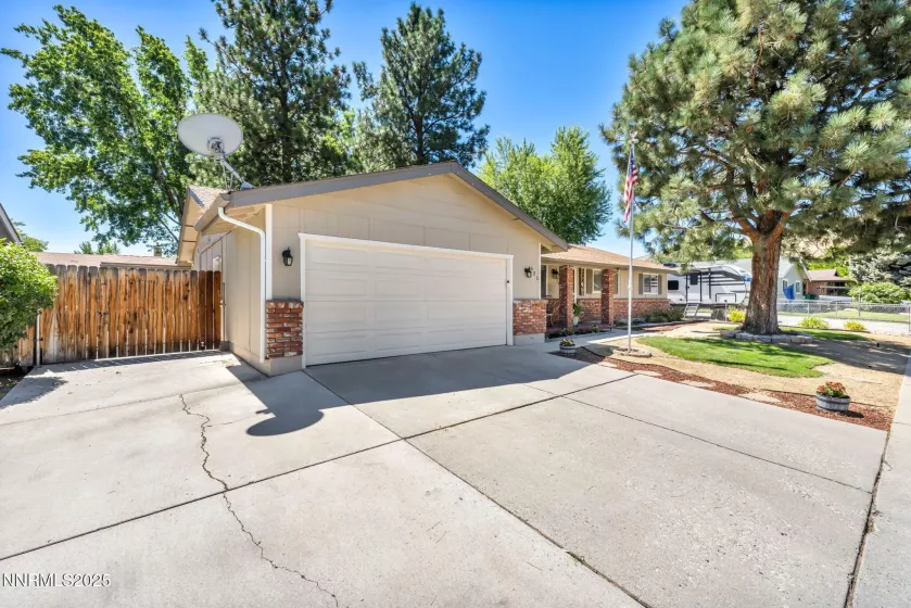 625 Lander, Carson City, Nevada 89701, 3 Bedrooms Bedrooms, ,2 BathroomsBathrooms,Residential,Residential,Lander,250054910