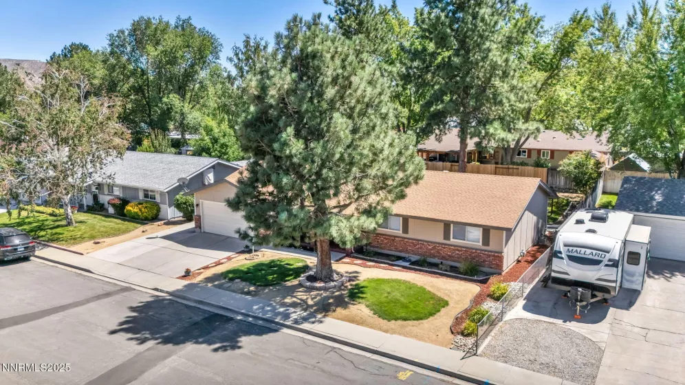 625 Lander, Carson City, Nevada 89701, 3 Bedrooms Bedrooms, ,2 BathroomsBathrooms,Residential,Residential,Lander,250054910
