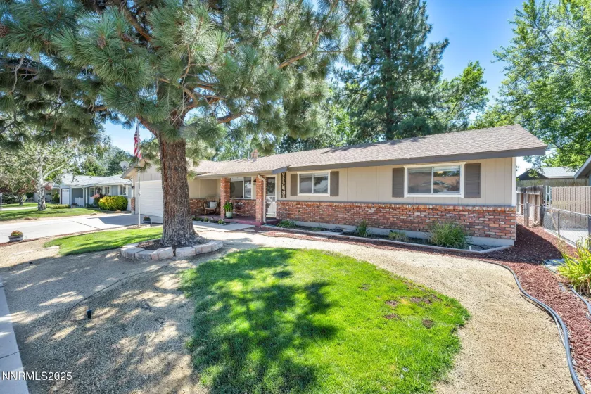 625 Lander, Carson City, Nevada 89701, 3 Bedrooms Bedrooms, ,2 BathroomsBathrooms,Residential,Residential,Lander,250054910
