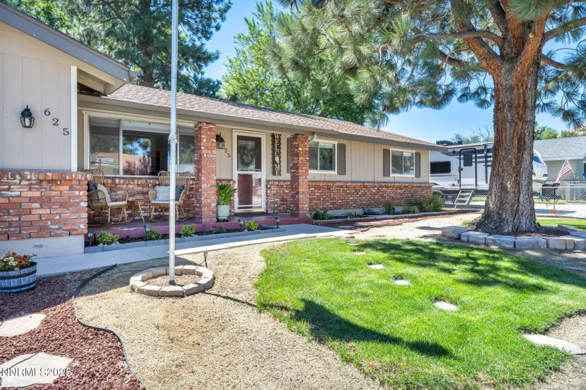 625 Lander, Carson City, Nevada 89701, 3 Bedrooms Bedrooms, ,2 BathroomsBathrooms,Residential,Residential,Lander,250054910