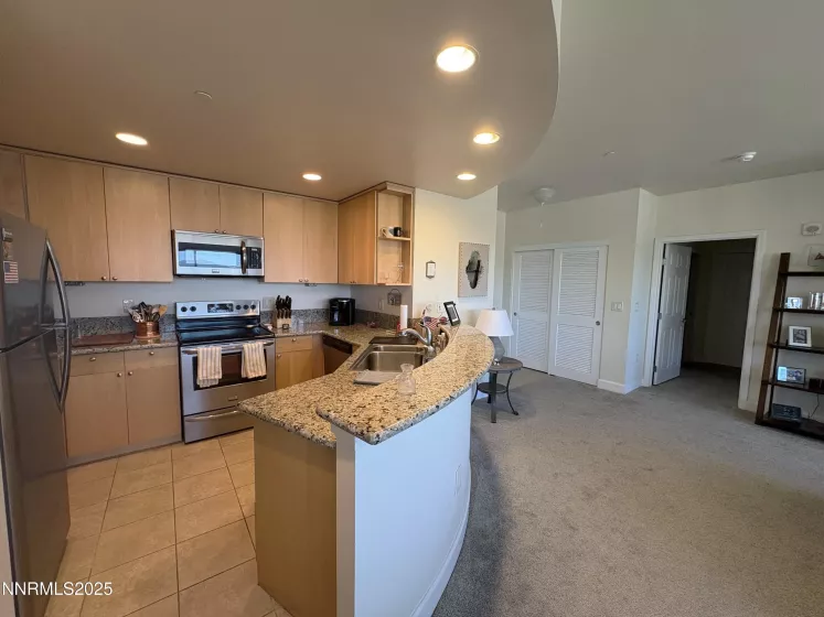 450 Arlington, Reno, Nevada 89503, 2 Bedrooms Bedrooms, ,2 BathroomsBathrooms,Residential,Residential,Arlington,250054913