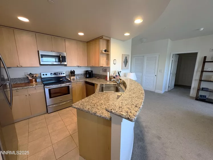 450 Arlington, Reno, Nevada 89503, 2 Bedrooms Bedrooms, ,2 BathroomsBathrooms,Residential,Residential,Arlington,250054913