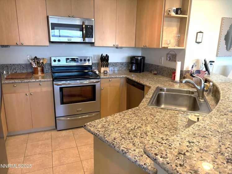 450 Arlington, Reno, Nevada 89503, 2 Bedrooms Bedrooms, ,2 BathroomsBathrooms,Residential,Residential,Arlington,250054913