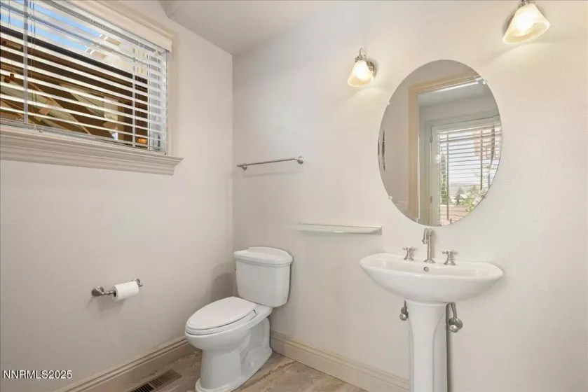 14245 Table Rock, Reno, Nevada 89511, 4 Bedrooms Bedrooms, ,5 BathroomsBathrooms,Residential,Residential,Table Rock,250054915