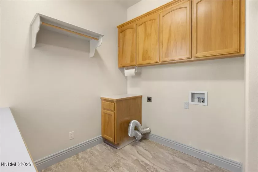14245 Table Rock, Reno, Nevada 89511, 4 Bedrooms Bedrooms, ,5 BathroomsBathrooms,Residential,Residential,Table Rock,250054915