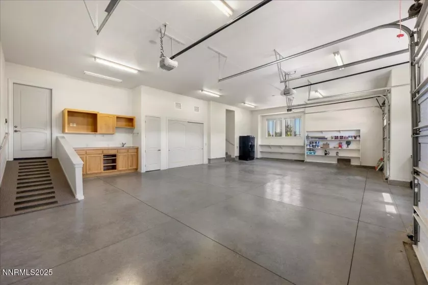 14245 Table Rock, Reno, Nevada 89511, 4 Bedrooms Bedrooms, ,5 BathroomsBathrooms,Residential,Residential,Table Rock,250054915