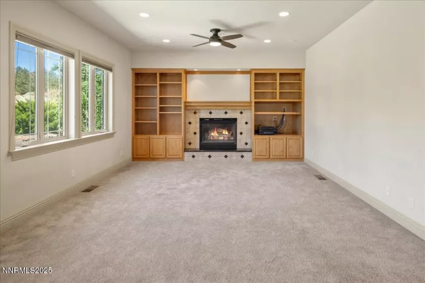 14245 Table Rock, Reno, Nevada 89511, 4 Bedrooms Bedrooms, ,5 BathroomsBathrooms,Residential,Residential,Table Rock,250054915
