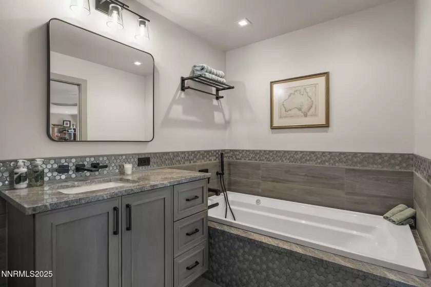 6177 Featherstone, Reno, Nevada 89511, 5 Bedrooms Bedrooms, ,6 BathroomsBathrooms,Residential,Residential,Featherstone,250054932