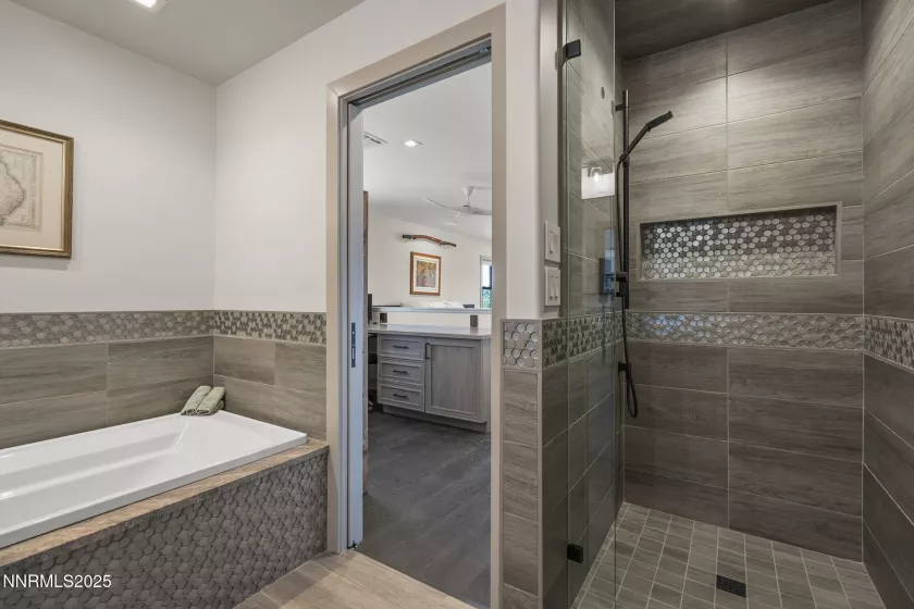 6177 Featherstone, Reno, Nevada 89511, 5 Bedrooms Bedrooms, ,6 BathroomsBathrooms,Residential,Residential,Featherstone,250054932