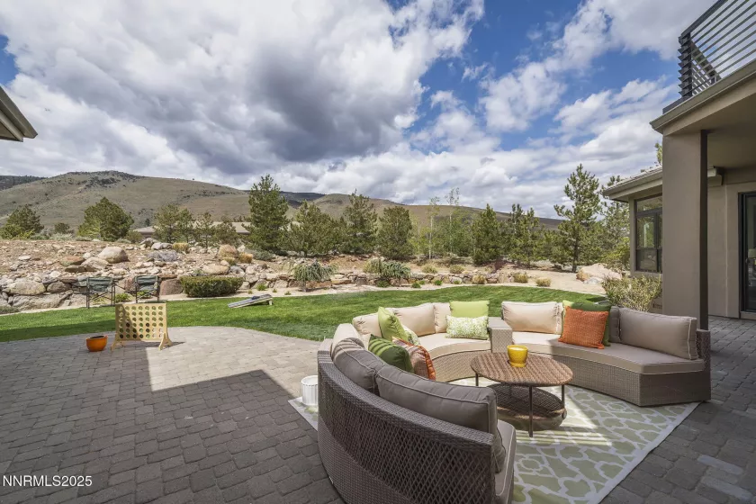6177 Featherstone, Reno, Nevada 89511, 5 Bedrooms Bedrooms, ,6 BathroomsBathrooms,Residential,Residential,Featherstone,250054932