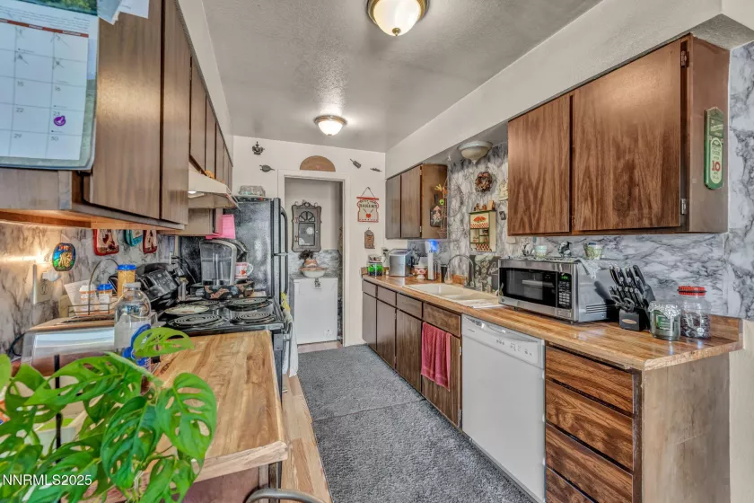 1408 Kimmerling, Gardnerville, Nevada 89460, ,Residential Income,Residential,Kimmerling,250054931
