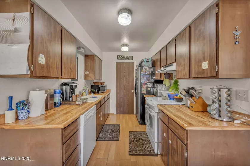 1408 Kimmerling, Gardnerville, Nevada 89460, ,Residential Income,Residential,Kimmerling,250054931
