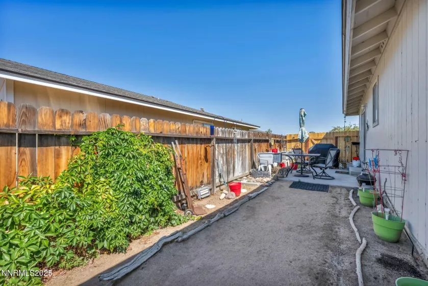 1408 Kimmerling, Gardnerville, Nevada 89460, ,Residential Income,Residential,Kimmerling,250054931