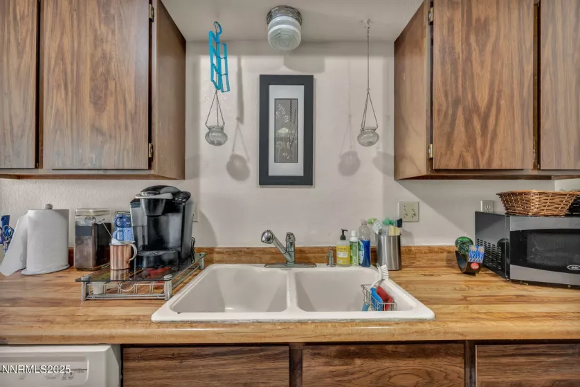 1408 Kimmerling, Gardnerville, Nevada 89460, ,Residential Income,Residential,Kimmerling,250054931