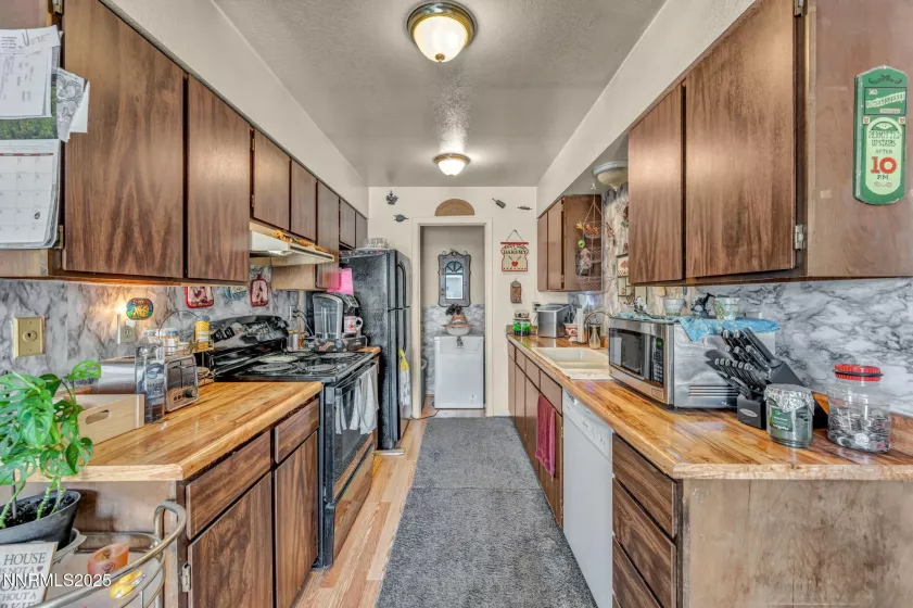 1408 Kimmerling, Gardnerville, Nevada 89460, ,Residential Income,Residential,Kimmerling,250054931