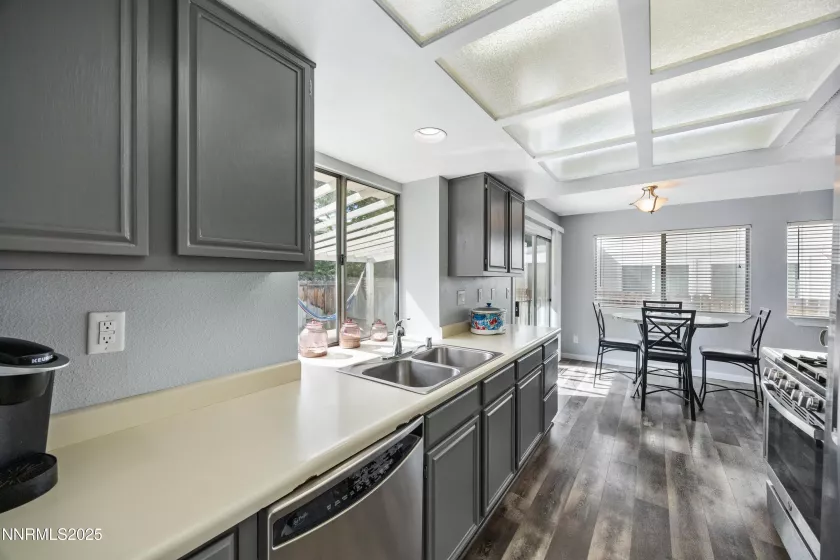 2578 Blossom View, Carson City, Nevada 89701, 3 Bedrooms Bedrooms, ,3 BathroomsBathrooms,Residential,Residential,Blossom View,250054971