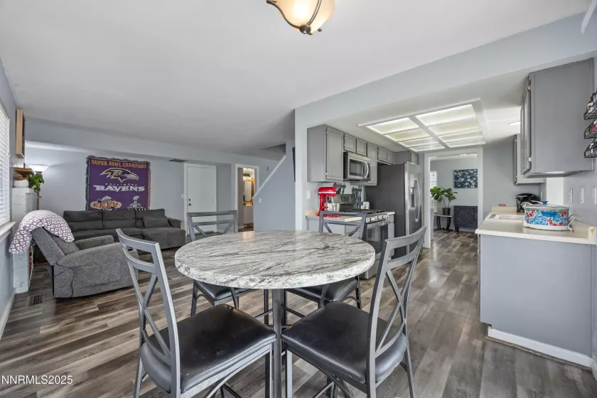 2578 Blossom View, Carson City, Nevada 89701, 3 Bedrooms Bedrooms, ,3 BathroomsBathrooms,Residential,Residential,Blossom View,250054971