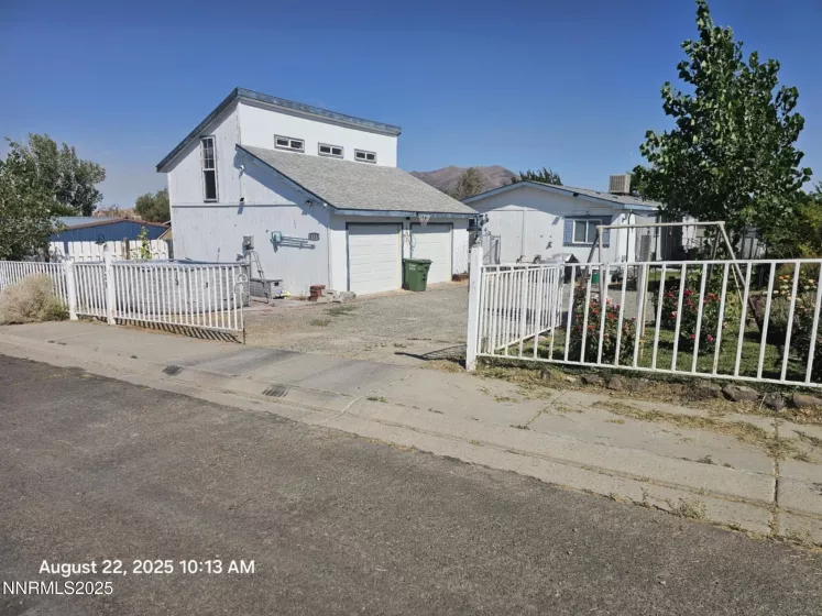 4325 Moon, Winnemucca, Nevada 89445, 3 Bedrooms Bedrooms, ,2 BathroomsBathrooms,Residential,Residential,Moon,250054976