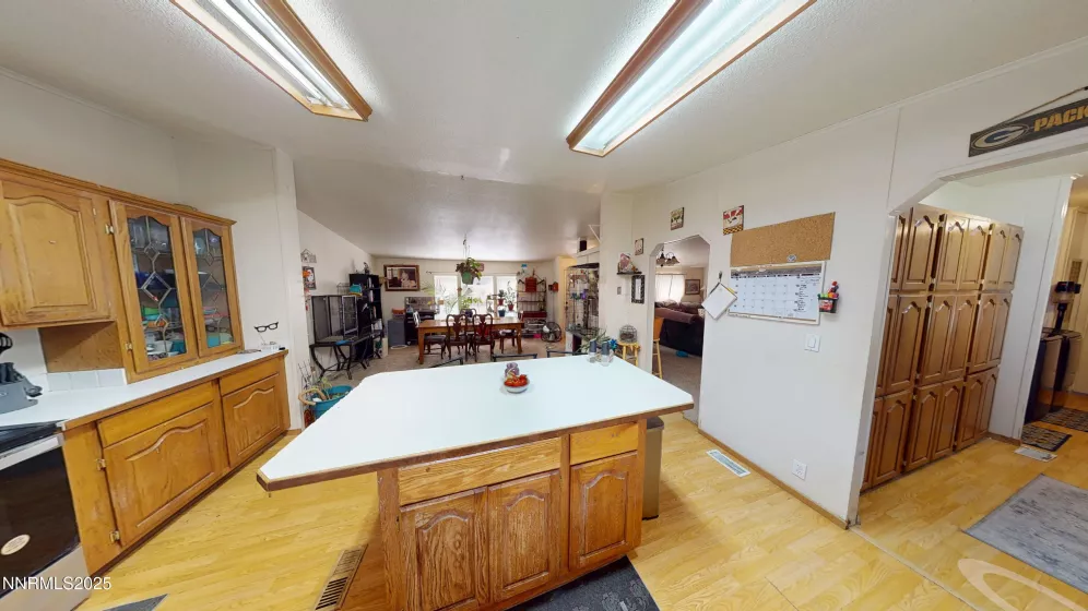 4325 Moon, Winnemucca, Nevada 89445, 3 Bedrooms Bedrooms, ,2 BathroomsBathrooms,Residential,Residential,Moon,250054976